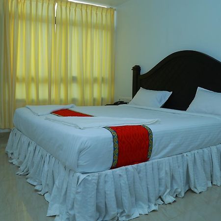 Aarya Bhavan Residency Hotel Malappuram Bagian luar foto
