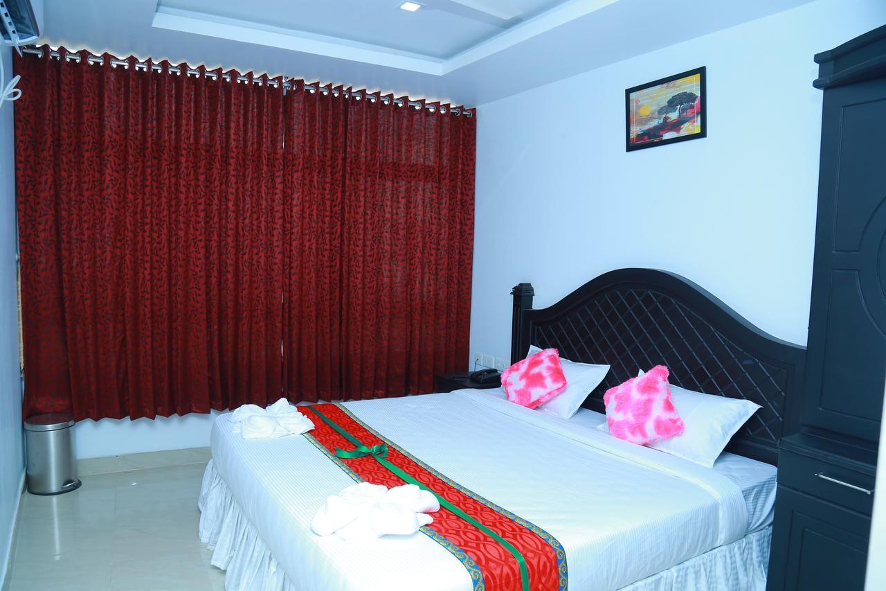 Aarya Bhavan Residency Hotel Malappuram Bagian luar foto